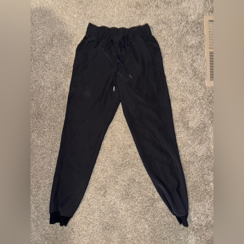 Adapt state lululemon sweat pants